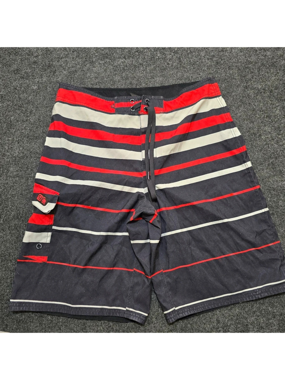 Gotcha Mens 34 Board Shorts Swim Trunks Striped Black Red White Cargo Pocket